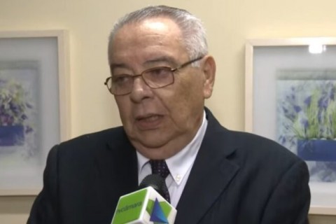 Pediatra Fernando Cunha Lima está foragido após Justiça expedir mandado de prisão e polícia fazer buscas