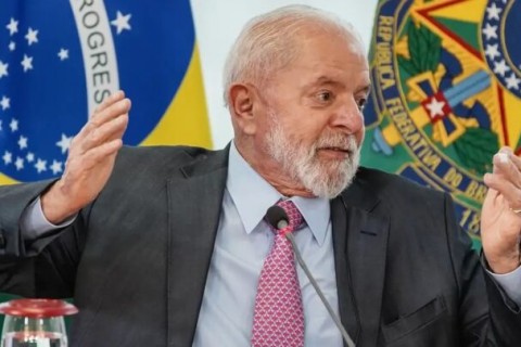 Lula fará novo procedimento para impedir novos sangramentos no cérebro, diz boletim