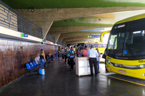 Gratuidade de ônibus intermunicipais para eleitores está garantida, mas DER recomenda procura com antecedência