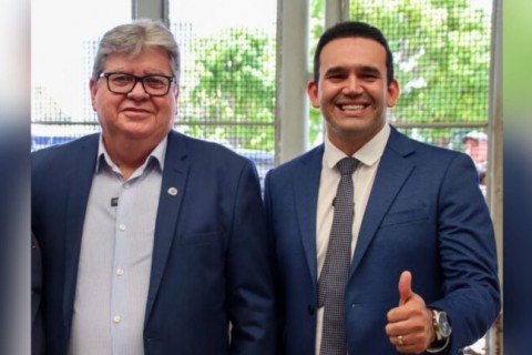 João Azevêdo e Jhony Bezerra se reúnem esta semana; política e gestão devem estar na pauta